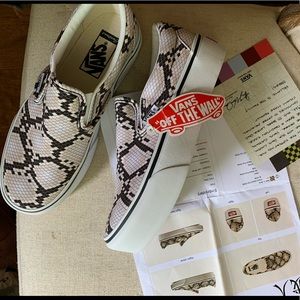 NWT Custom made Vans Slip-on Platform